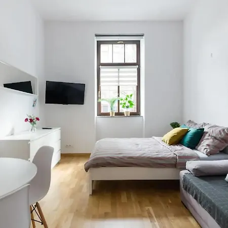Discover - 5 Borowickiej St - Next To Opera And Unity Centre * Krakau